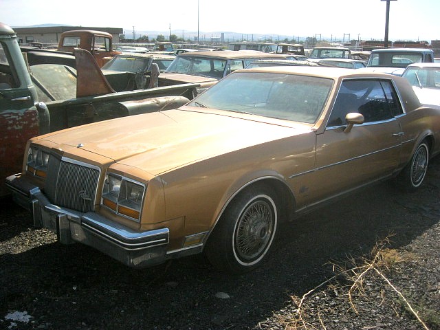 1979 Riviera S Type Turbo, loaded, straightbody, not rusty, not running, nearly new tires. $1,250  n-420