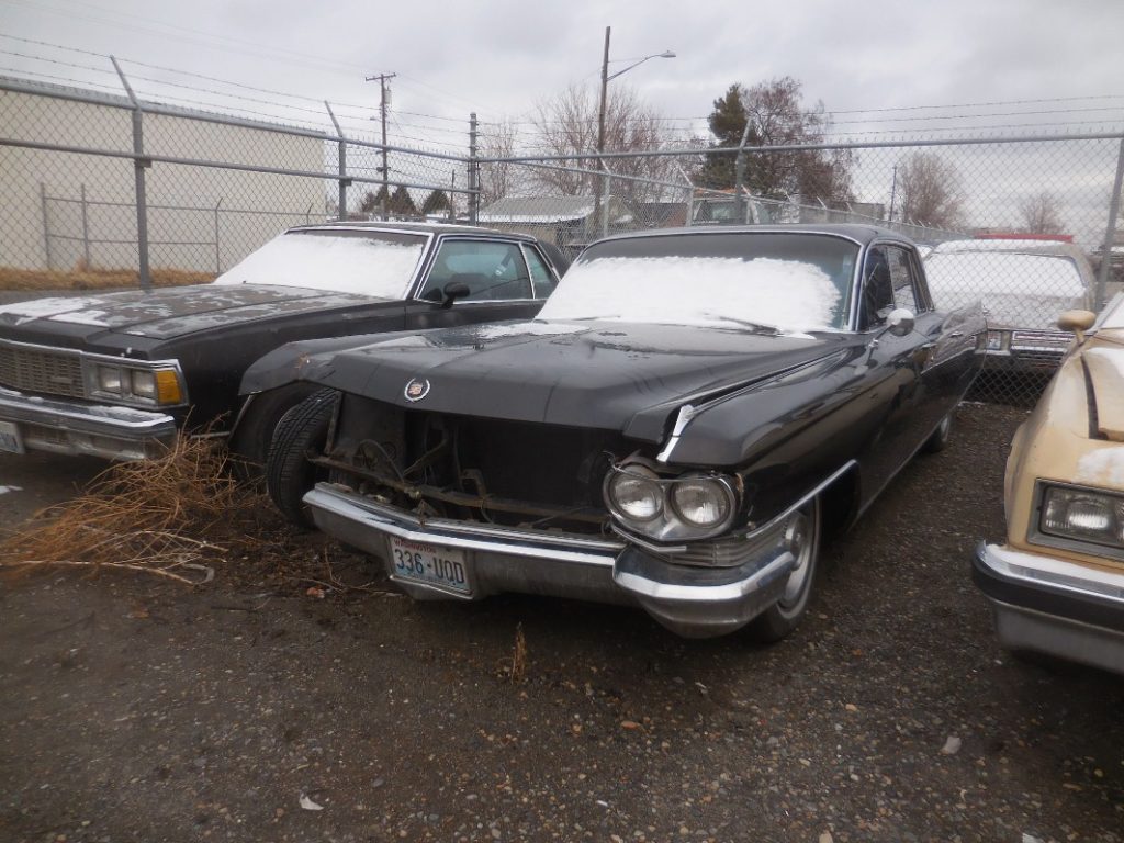 1964 Cadillac 4 dr H/T 60 Special, Right front damage, have some of the parts, easy fix! Good running 454 Chev, Turbo 400 conversion with nice Flowmaster dual exhaust.  $3,750  n-485