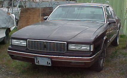 1988 Chevrolet Monte Carlo Luxury Sport, all options, nice body, no engine trans or front end.  n-256