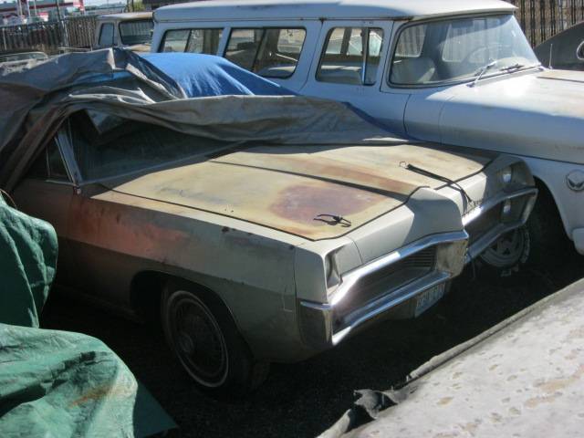 1967 Bonneville convertible  400 Auto, PS, PB power top, bench seat, complete and original, build sheet, rusty floors, $3,500 n-310