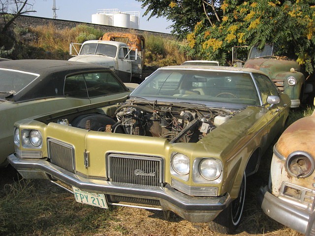 1972 Olds Delta 88 4 dr hardtop  No engine, trans or hood.  Super straight, clean, not rusty, nice interior, nice chrome and bumpers.  $1,200.  n-385