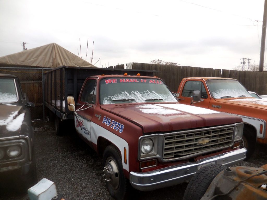 1976 Chev one ton flatbed with electric Hydraulic dump and remote control.   454 engine , Turbo 400, tilt, Rough and rusty but it still runs and dumps. $1,750  n-492
